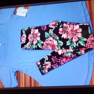 Lularoe Size small Perfect tee / OS outfit